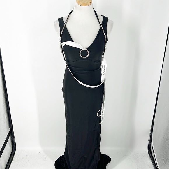 Revolve Khanums Koder Gown - Picture 4 of 7